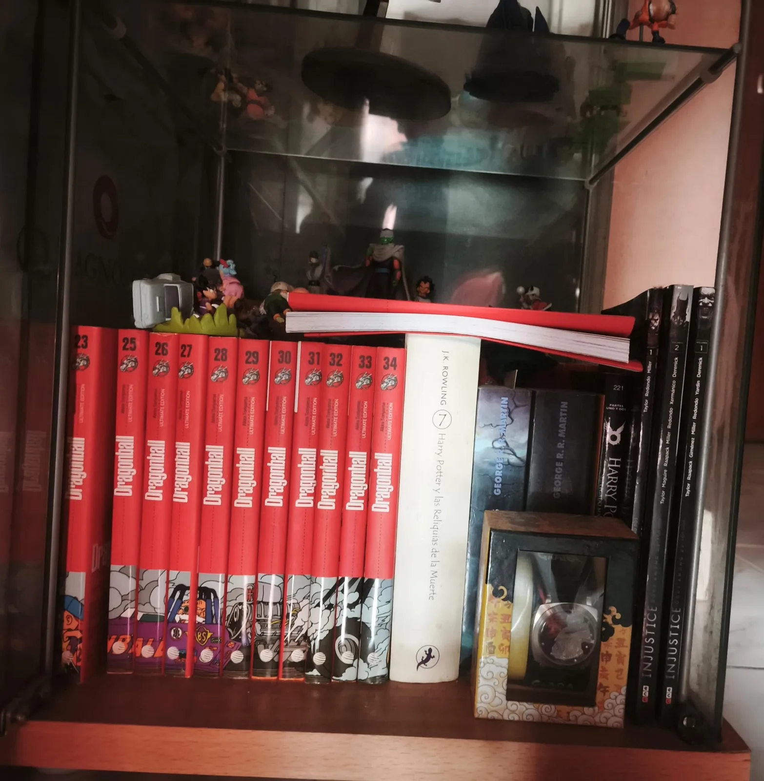 Dragon Ball Ultimate Edition del 23 al 34 con figuras pequeñas de Dragon Ball